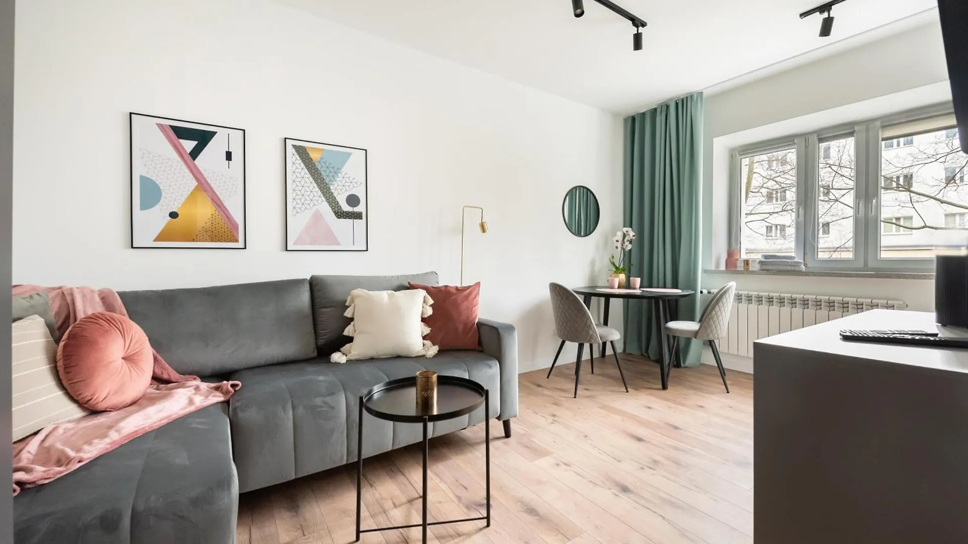 Nowolipki Chic Studio Apartment Warsaw